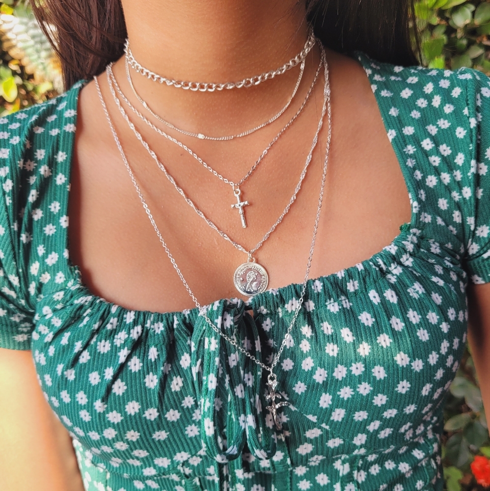 Rose layered necklace